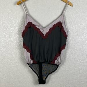 Free People Intimately Womens Sz XS Lace Camisole Spaghetti Straps Bodysuit Y2K